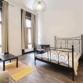 Private room for rent for HUF 171,139 per month in Budapest, Szív utca