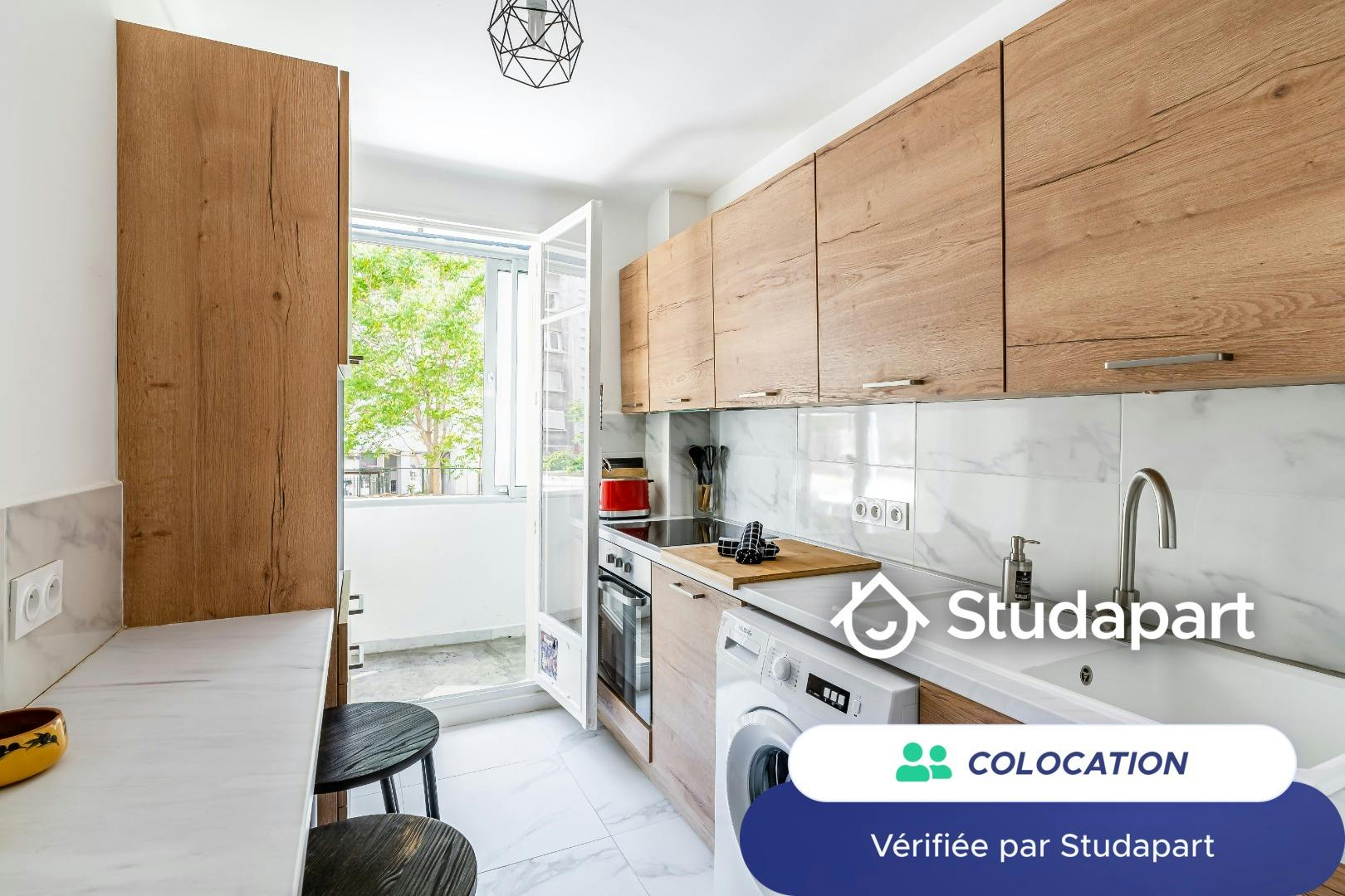 Private room for rent on Rue Sainte-Baume, Marseille - Plus