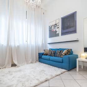 Appartamento for rent for 1.500 € per month in Milan, Via Nicastro