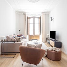 Apartment for rent for €2,600 per month in Barcelona, Carrer d'en Serra