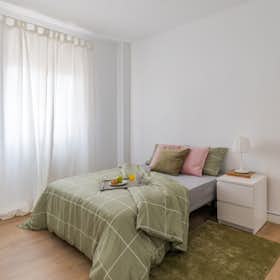 Private room for rent for €540 per month in Madrid, Calle de Magdalena Díez