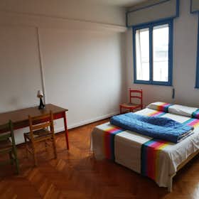 Mehrbettzimmer zu mieten für 400 € pro Monat in Padova, Via Makallè