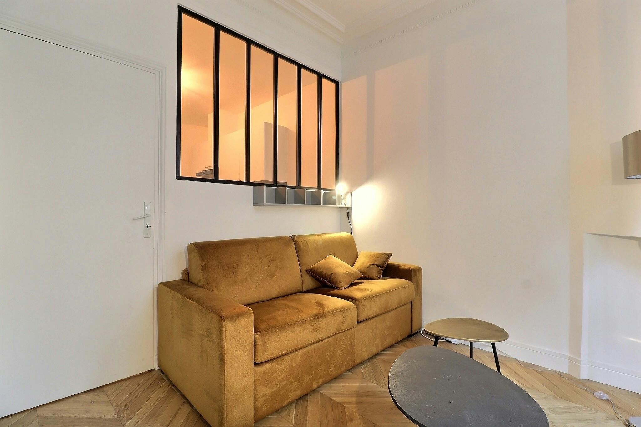 Studio for rent for €1,270 per month in Paris, Rue Lamarck