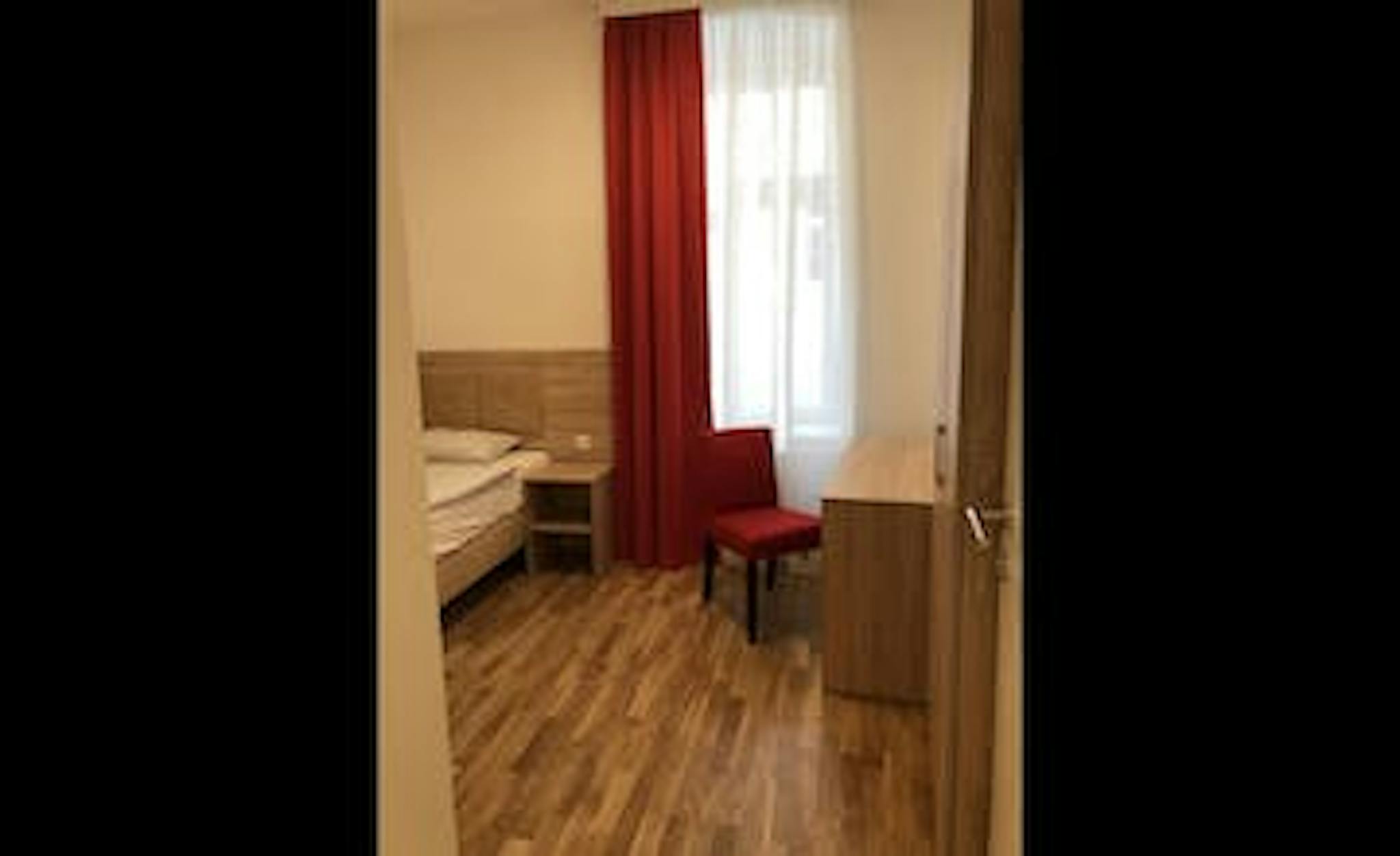 Bergsteiggasse, Vienna preview