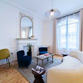 Private room for rent for €1,780 per month in Paris, Rue du Docteur Finlay