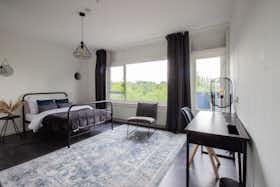 Отдельная комната сдается в аренду за 895 € в месяц в Amsterdam, Tussendek