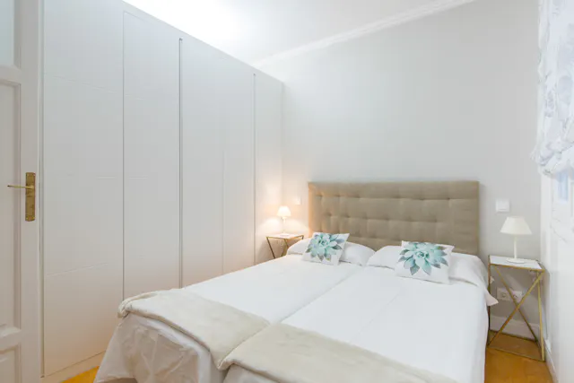 2-Bedroom Apartment in Calle del Marqués de Cubas, Madrid (1361095) room image 40