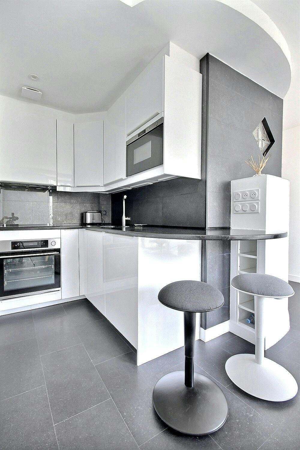 1-Bedroom Apartment in Rue de Bercy, Paris (1361127) room image 10