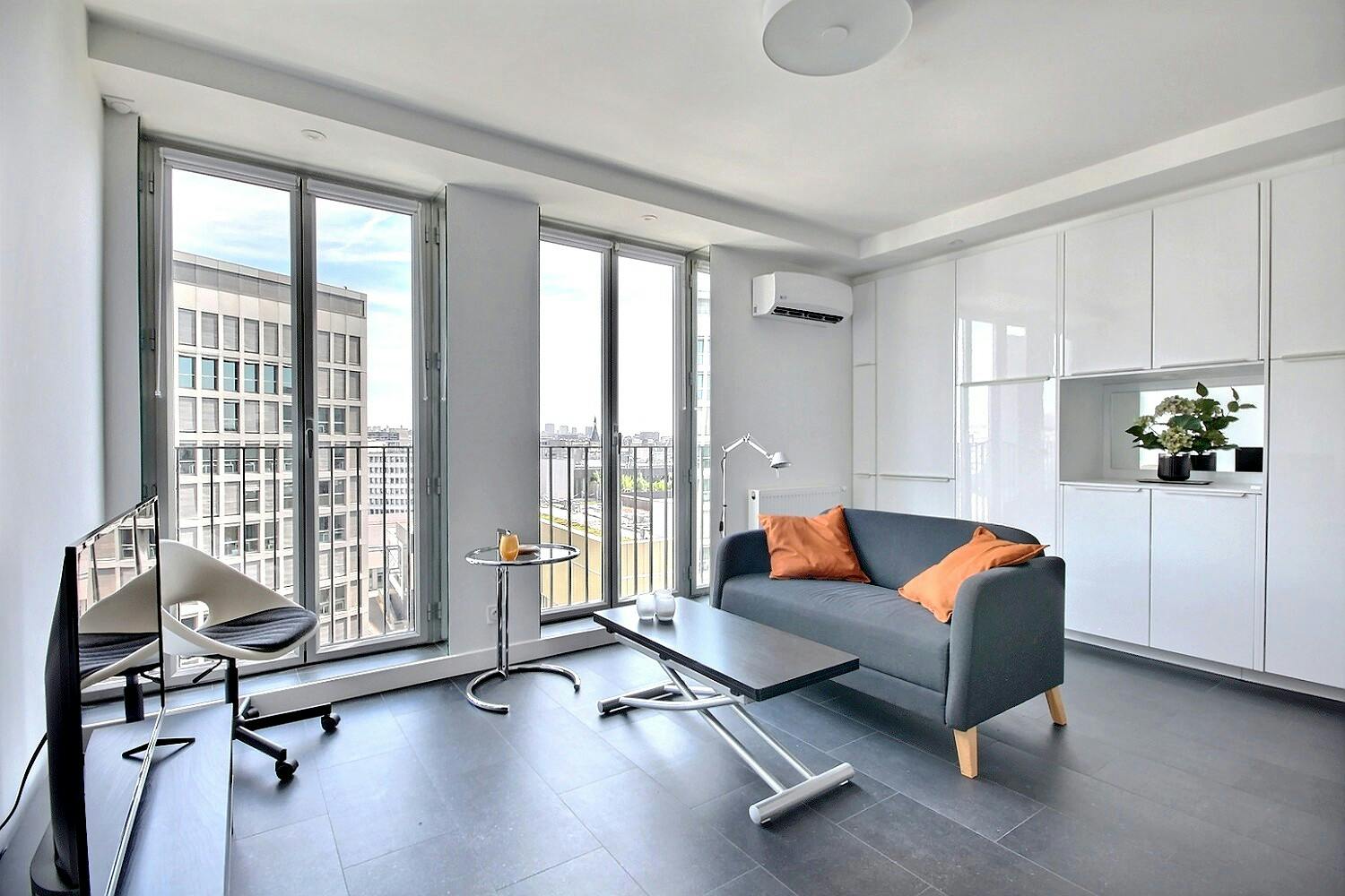 1-Bedroom Apartment in Rue de Bercy, Paris (1361127) room image 1