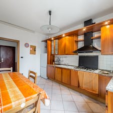 Apartment for rent for €1,700 per month in Bologna, Via Vasco De Gama