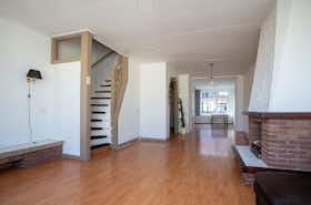 Lägenhet att hyra för 1 750 € i månaden i Rotterdam, Russischestraat