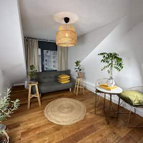 Apartment for rent for €2,400 per month in Zeist, 2e Dorpsstraat