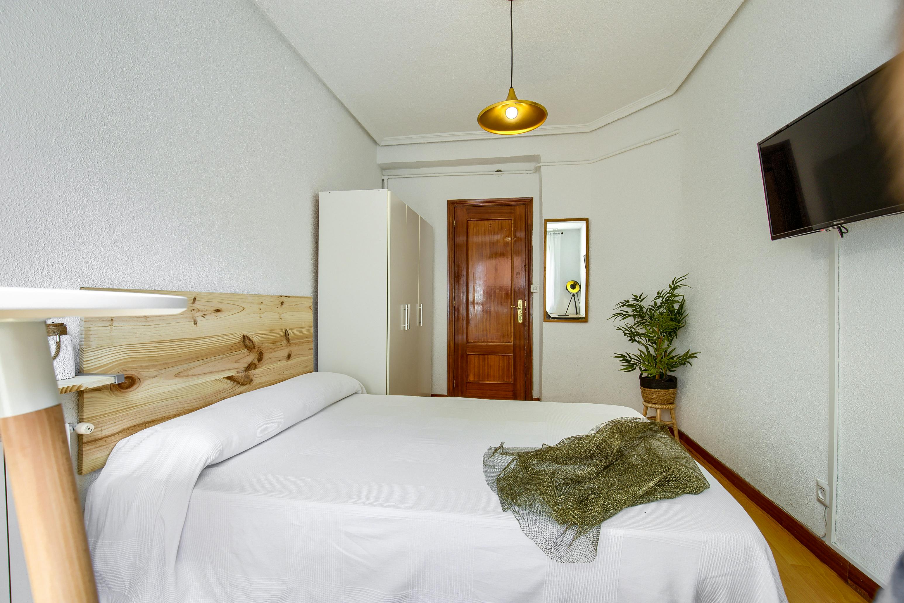 Chambre privée à louer pour 650 €/mois à Madrid, Calle de Sancho Dávila