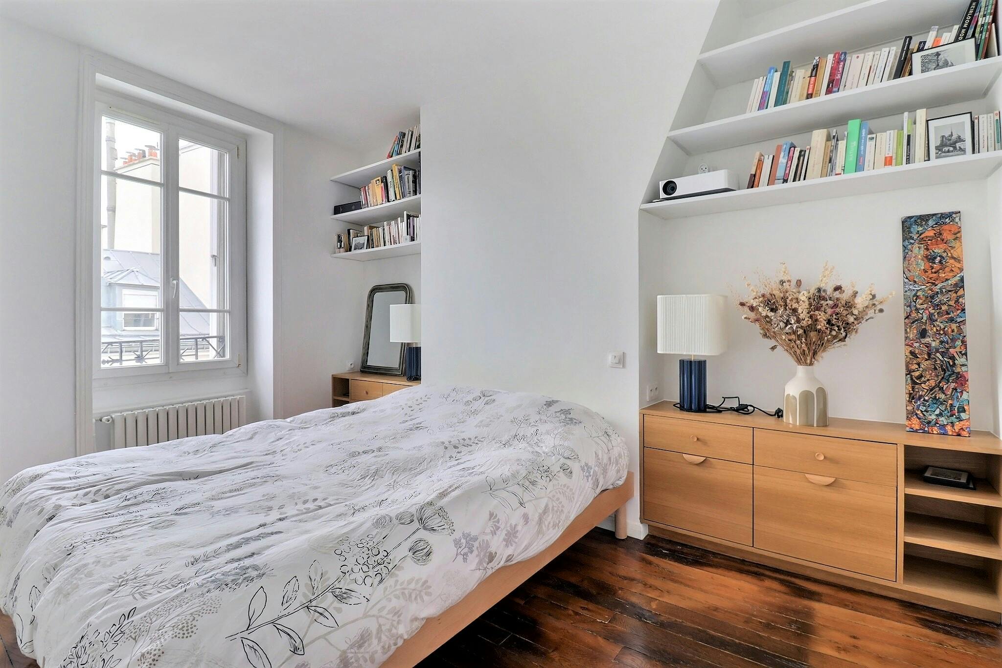 Rue des Martyrs, Paris preview