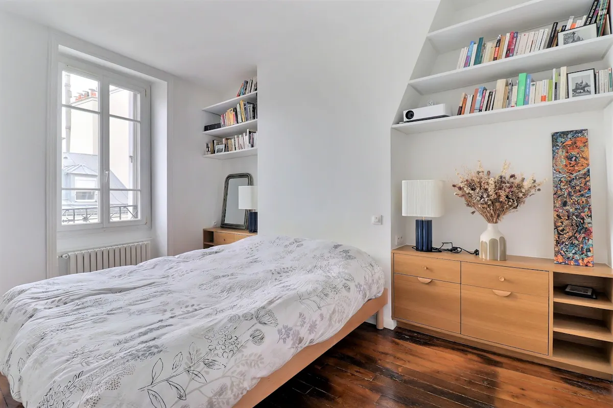 1-Bedroom Apartment in Rue des Martyrs, Paris (1361919) ROOM