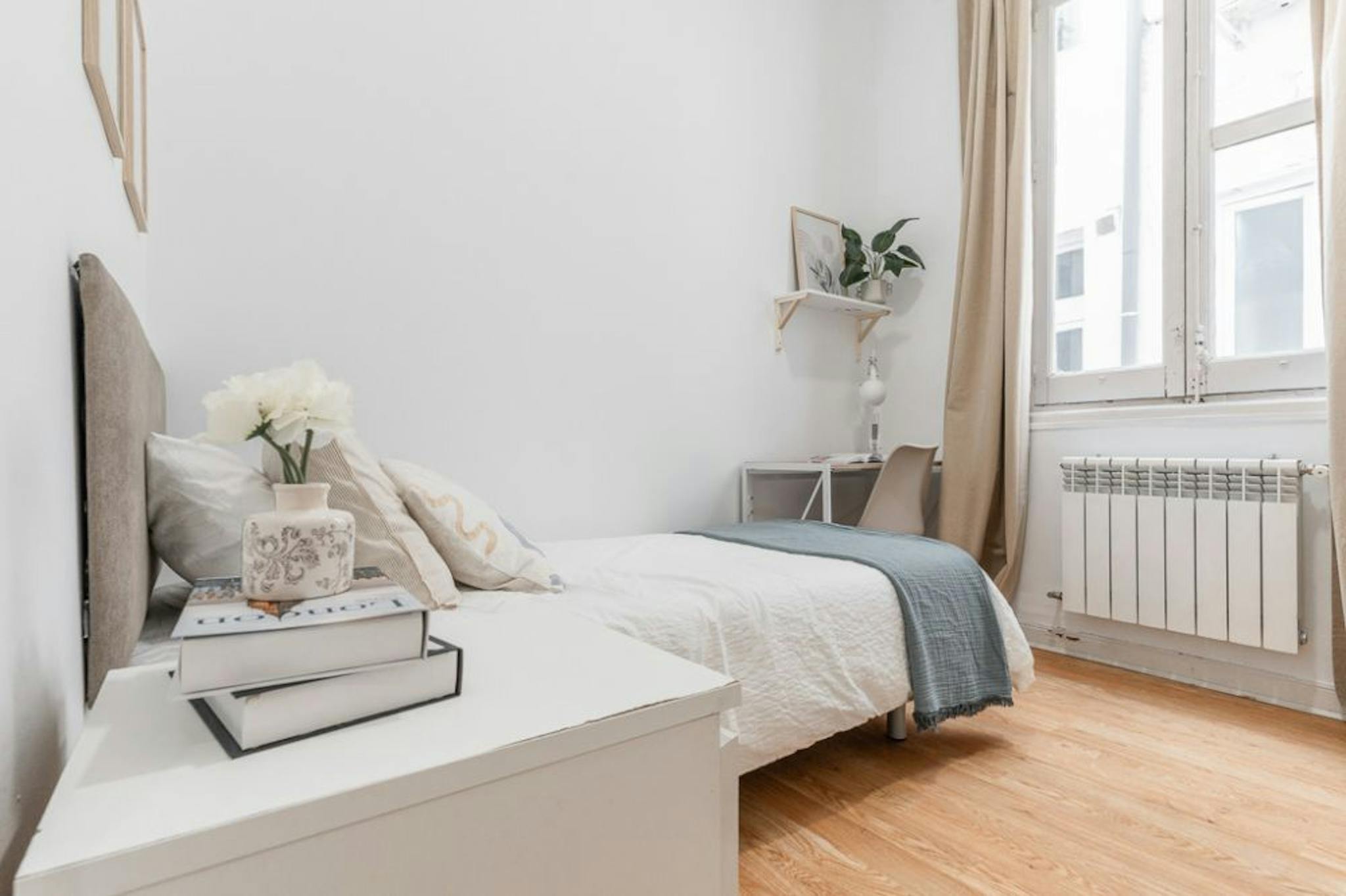 Calle de Redondilla, Madrid preview