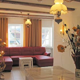 Appartement te huur voor € 4.500 per maand in Memmingen, Kuttelgasse