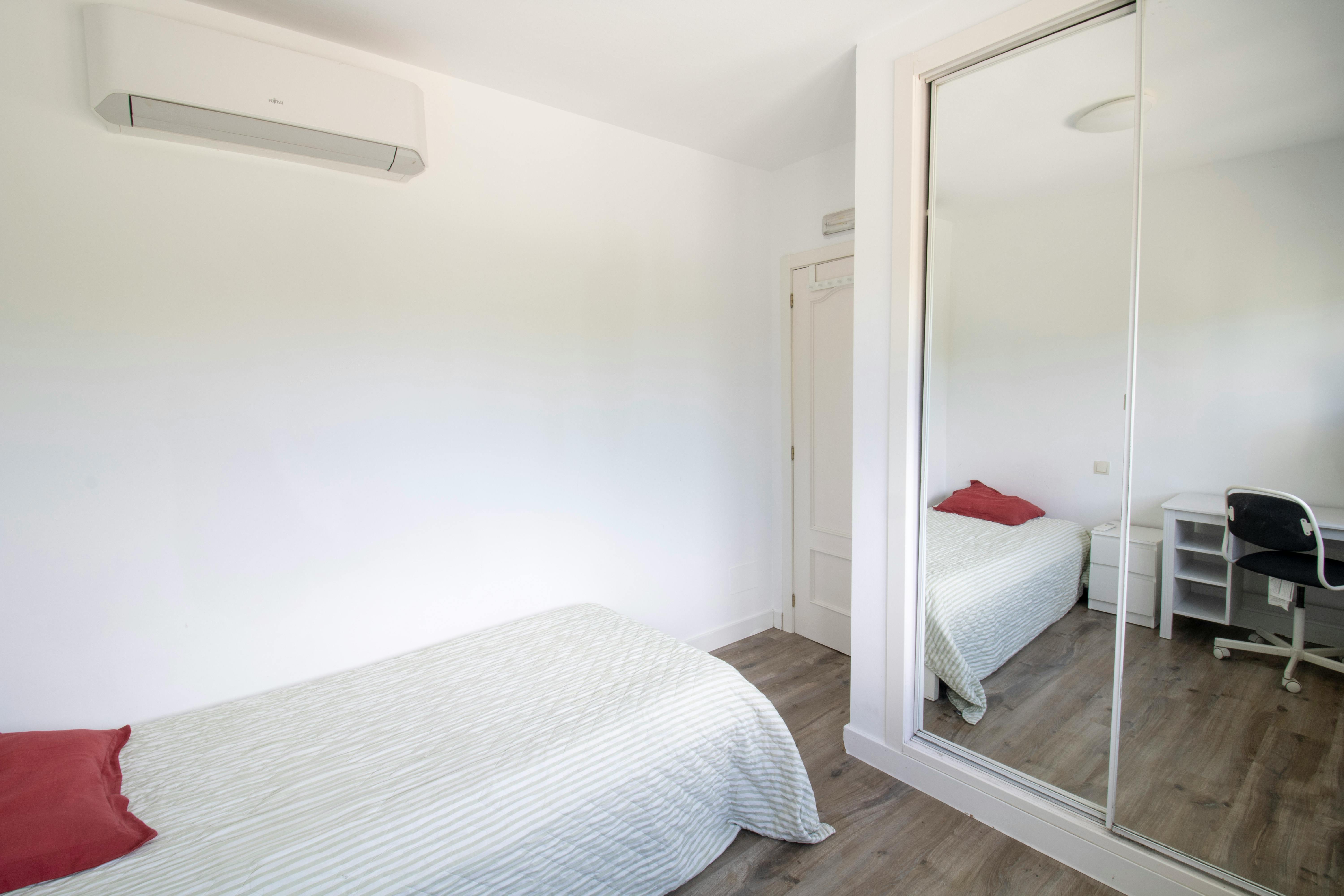 Apartment Pozuelo De Alarcón, 351m² — photo 2