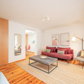 Apartment for rent for €3,150 per month in Lisbon, Travessa do Corpo Santo