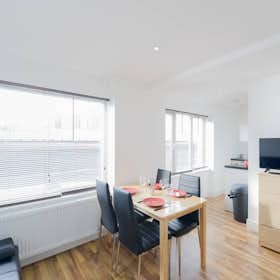 Studio for rent for €2,046 per month in London, Saint James's Road