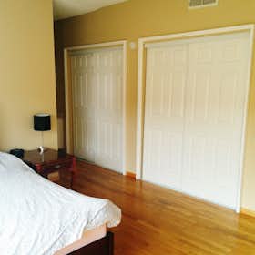 Apartment for rent for $2,889 per month in Los Angeles, S Barrington Ave