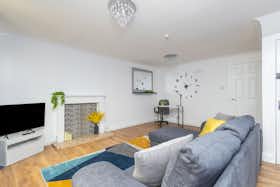 Maison à louer pour 3 000 £GB/mois à Leeds, Grange Fields Road