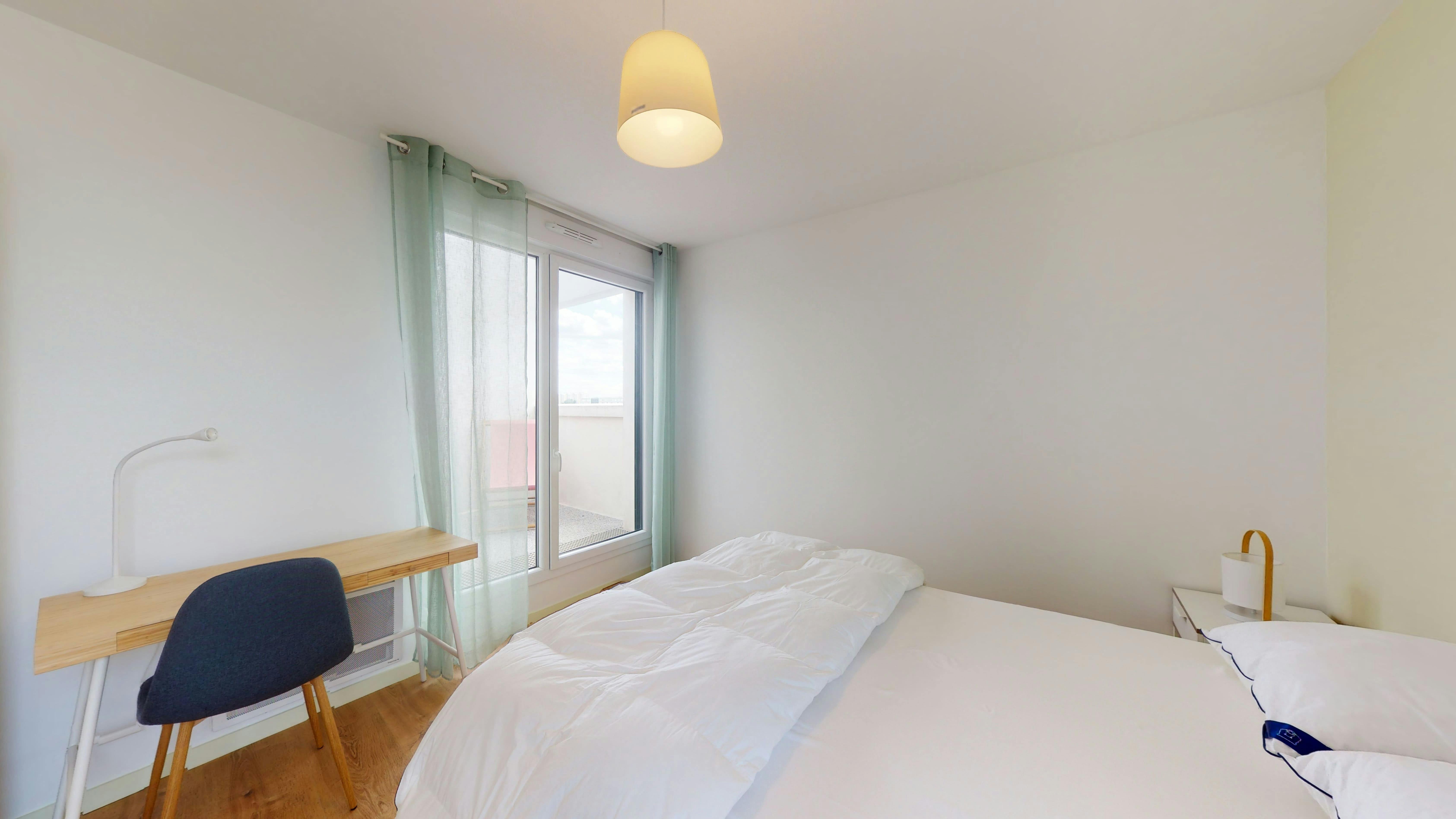 Private room for rent for €740 per month in Choisy-le-Roi, Le Passage Dong Da