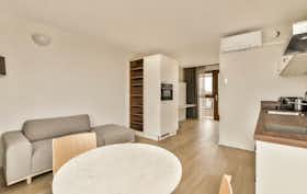 单间公寓 正在以 €1,850 的月租出租，其位于 Delft, Asvest