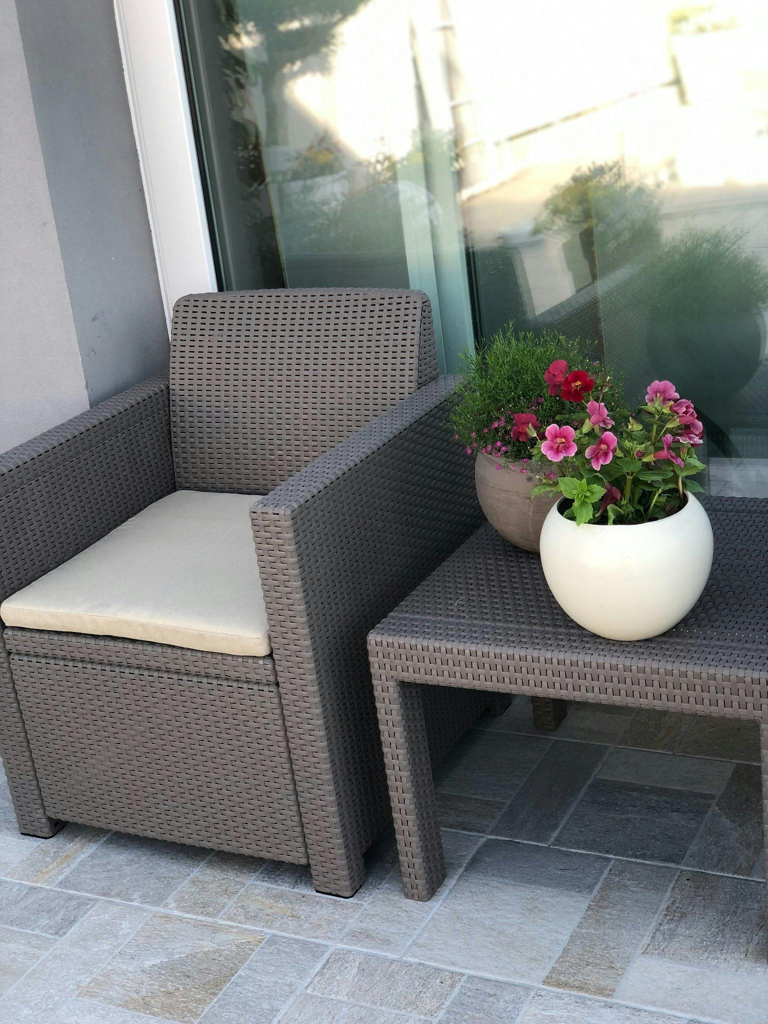 House for rent for €18,000 per month in Mondolfo, Via Litoranea