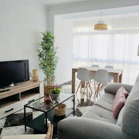 Apartment for rent for €1,500 per month in Málaga, Calle Miguel Moreno Masson
