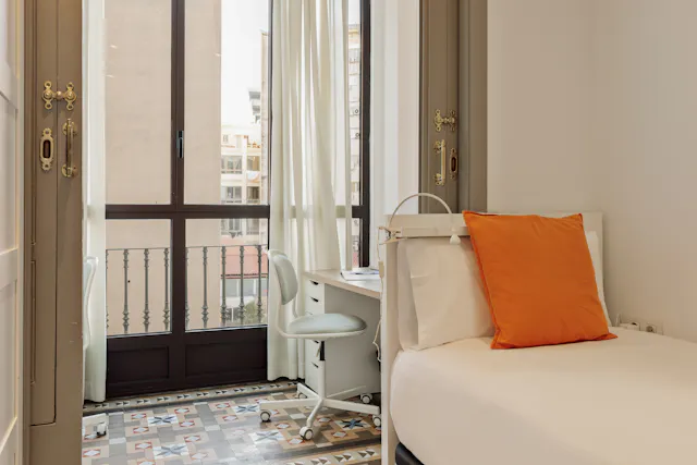 Private room in Carrer de Balmes, Barcelona (1364125) room image 2