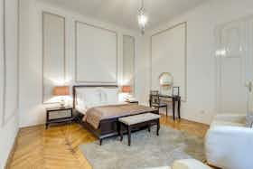 Wohnung zu mieten für 465.046 HUF pro Monat in Budapest, Deák Ferenc utca