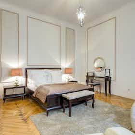 Appartamento in affitto a 1.200 € al mese a Budapest, Deák Ferenc utca