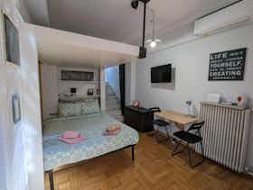 Studio for rent for €900 per month in Athens, Ioulianou