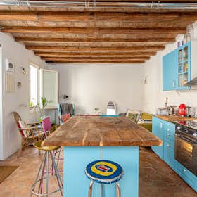 Apartment for rent for €1,600 per month in Barcelona, Carrer de Sant Elm