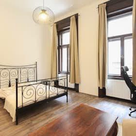 Private room for rent for €440 per month in Budapest, Szív utca