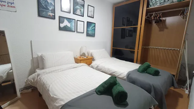 Private room in Calle del Caballero de Gracia, Madrid (1364348) room image 1