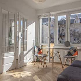 Apartment for rent for €1,099 per month in Warsaw, ulica Hoża