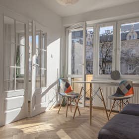Appartement te huur voor PLN 4.759 per maand in Warsaw, ulica Hoża