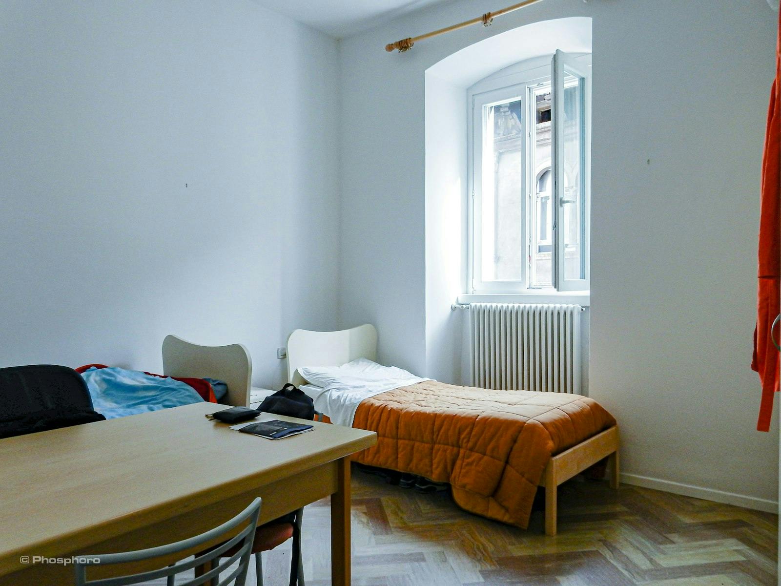 Shared room in Largo Giosuè Carducci, Trento (1364470) room image 2