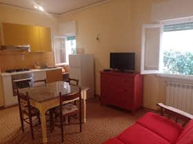 Lägenhet att hyra för 4 000 € i månaden i Monte Argentario, Via della Costa