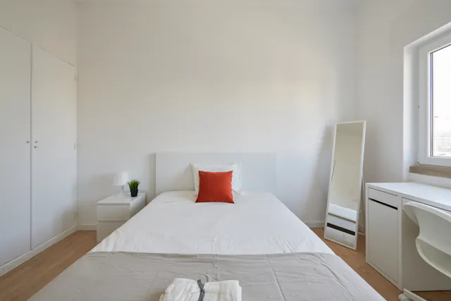 Private room in Rua Actor António Silva, Lisbon (1364624) room image 2