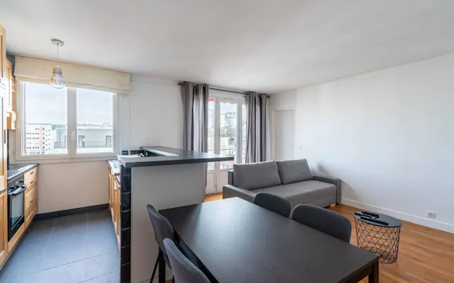 2-Bedroom Apartment in Avenue de Verdun, Issy-les-Moulineaux (1364637) room image 1