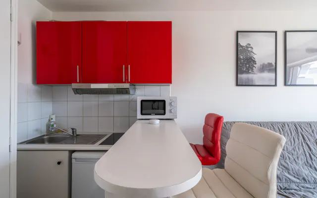Apartment in Rue Rennequin, Paris (1364705) room image 2