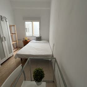 Private room for rent for €360 per month in Valencia, Calle San Martín