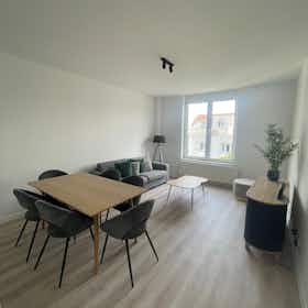Apartment for rent for €1,800 per month in Saint-Josse-ten-Noode, Rue Marie-Thérèse