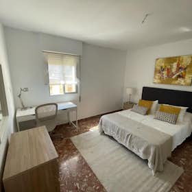 Privé kamer te huur voor € 600 per maand in Málaga, Calle Arlanza