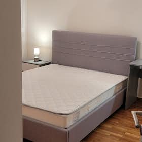 Private room for rent for €400 per month in Athens, Kafkasou