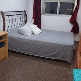 Private room for rent for €460 per month in Valencia, Avinguda de Blasco Ibáñez