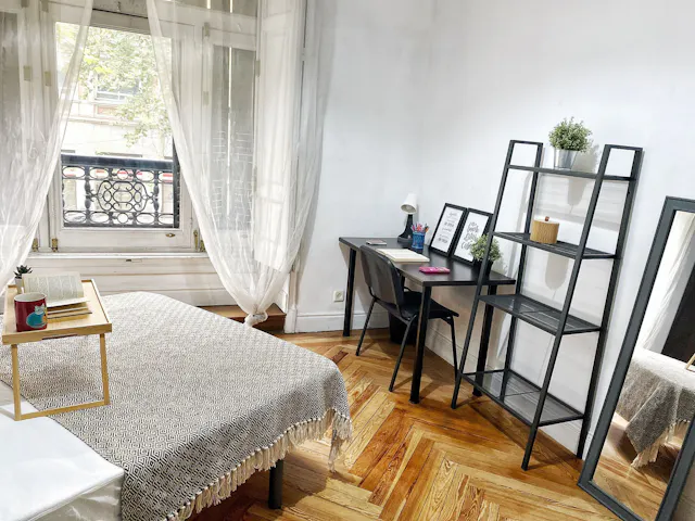 Private room in Calle de Sagasta, Madrid (1367136) room image 6